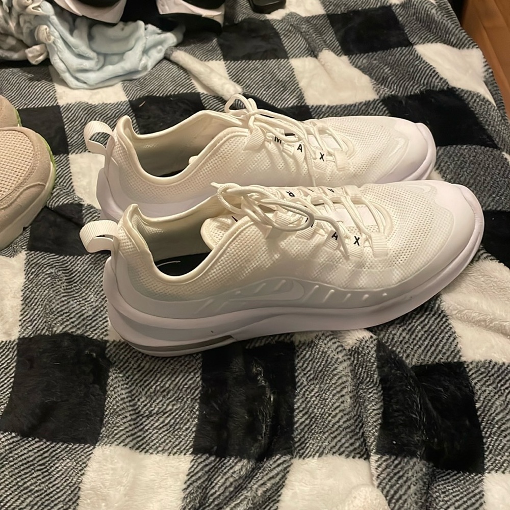 Nike air max axis
